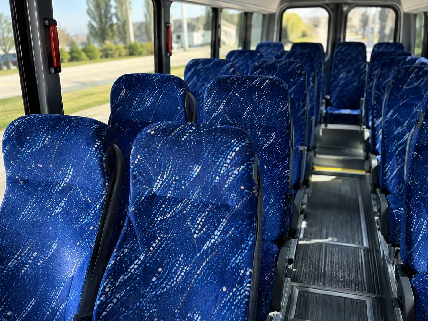 monterey 20 passenger minibus rental